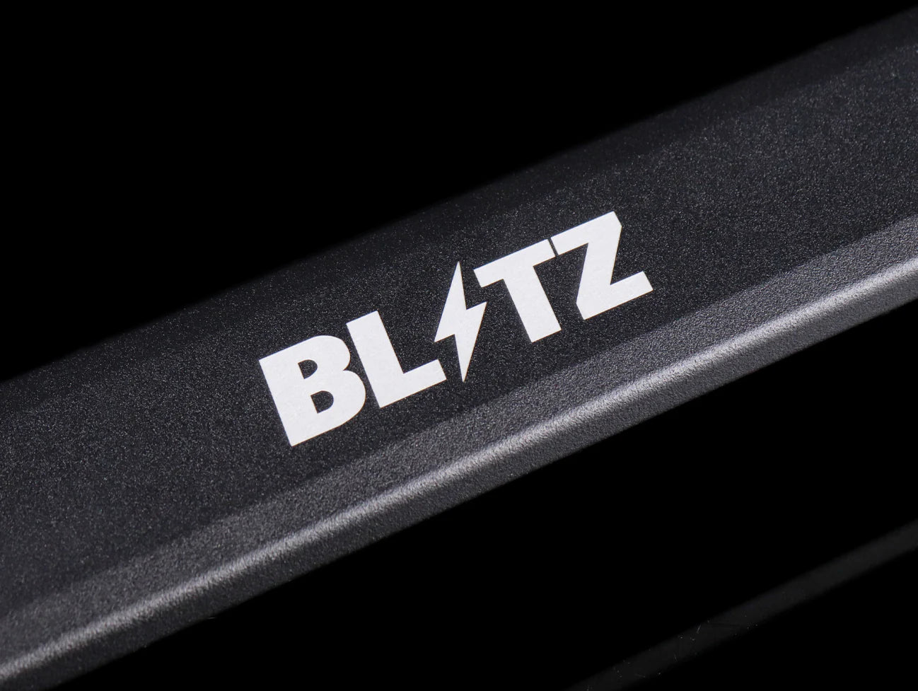 BLITZ FRONT STRUT TOWER BAR - 16-21 CIVIC