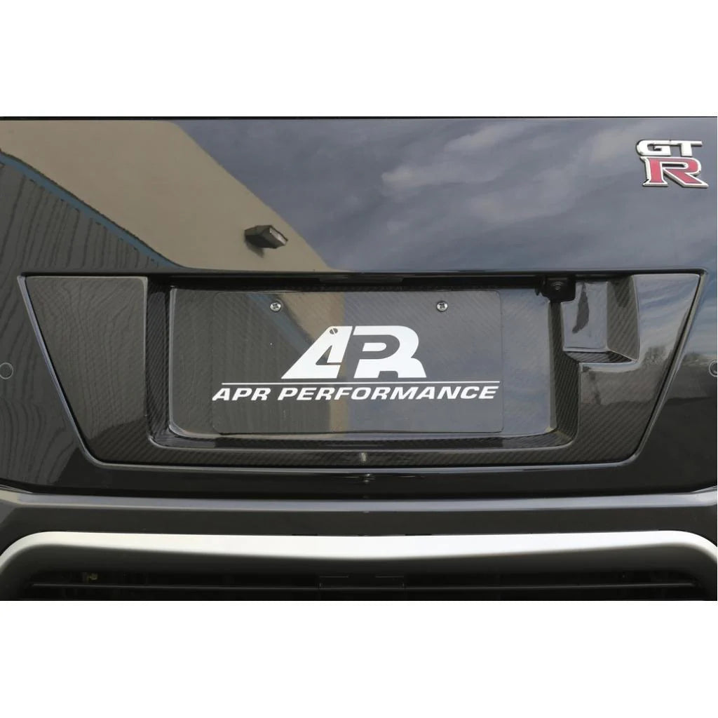 APR CARBON FIBER LICENSE PLATE BACKING: NISSAN GTR 12-16