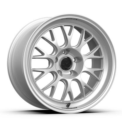 fifteen52 Holeshot RSR 19x9.5 5x120 22mm ET 72.56mm Center Bore Radiant Silver