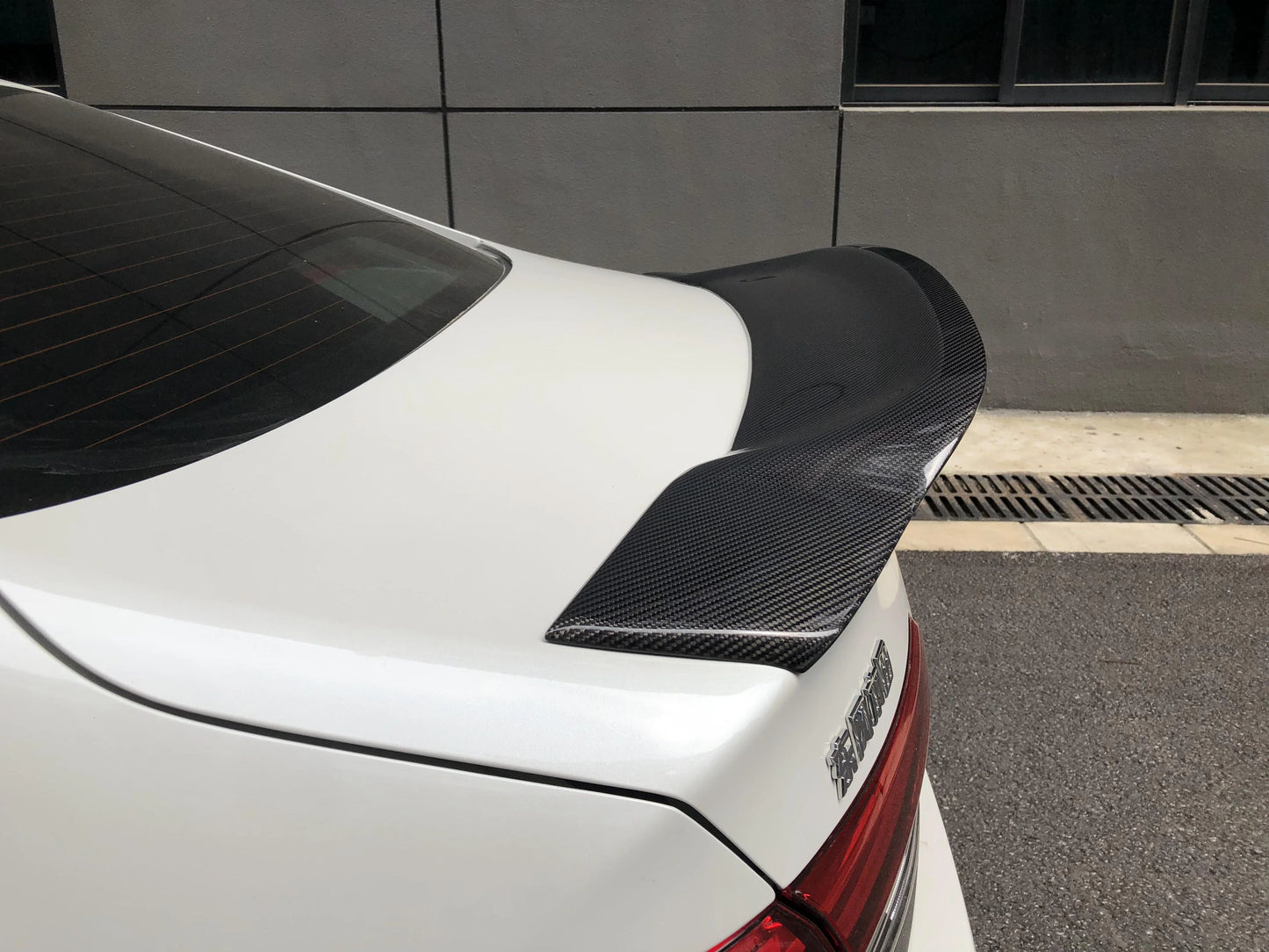 2022-2025 Honda Civic 11th Gen Sedan Carbon Fiber R Style Spoiler