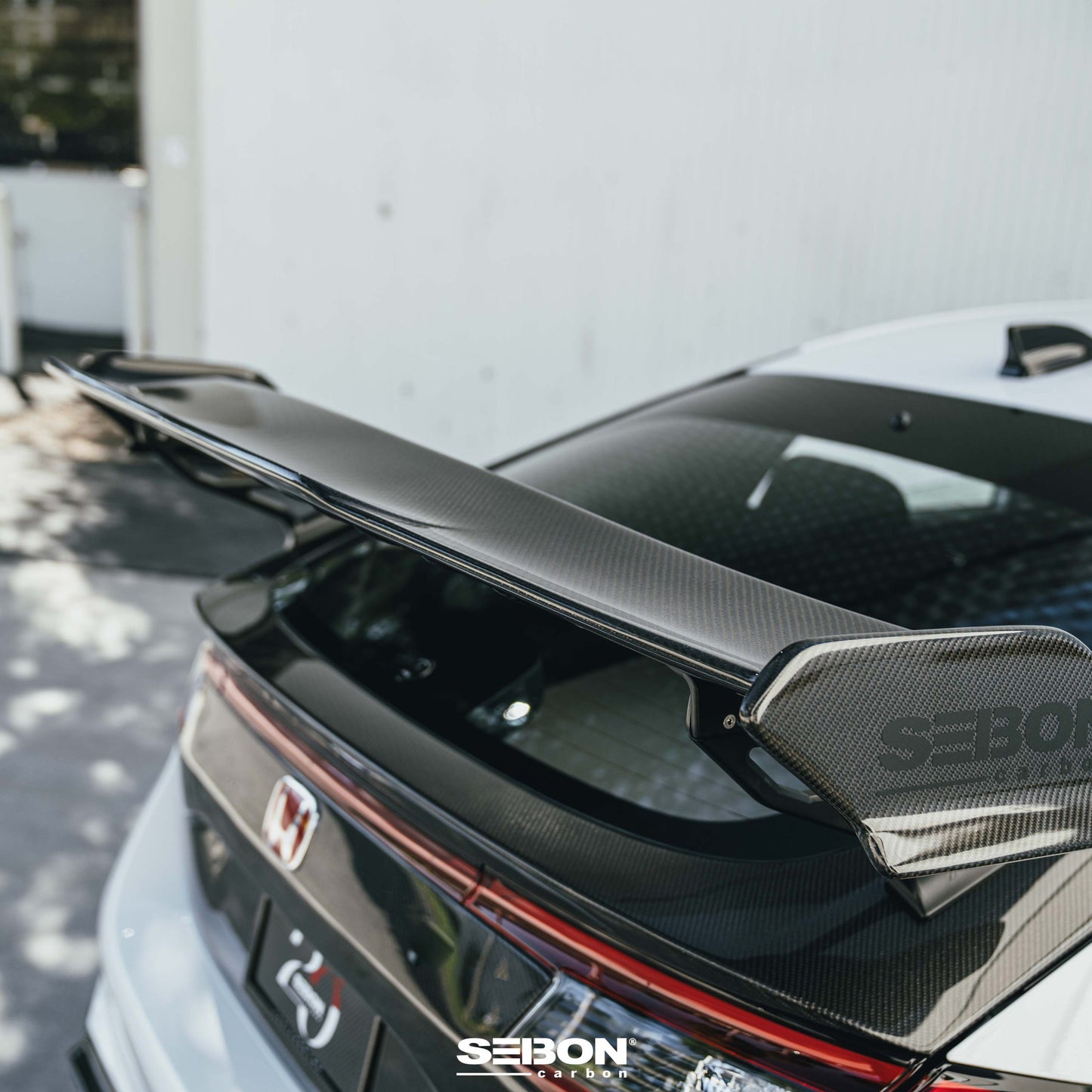 MB-style carbon fiber rear spoiler for 2023-2025 Honda Civic Type R